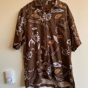 Men’s large 💯% silk Tommy Bahama shirt